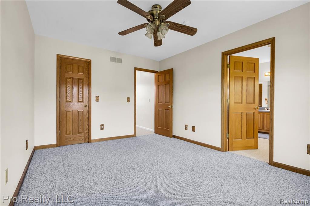 4000 Hunters Circle E, 137, Canton, MI 48188 — Photo 28