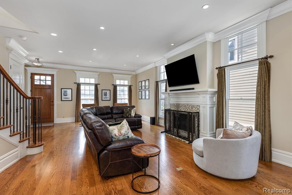 682 WALLACE Street, Birmingham, MI 48009 — Photo 6