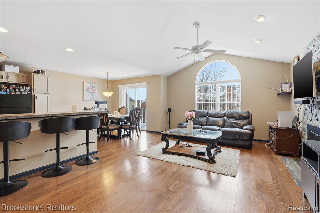 15308 Yale Drive, Clinton Twp, MI 48038 — Photo 5