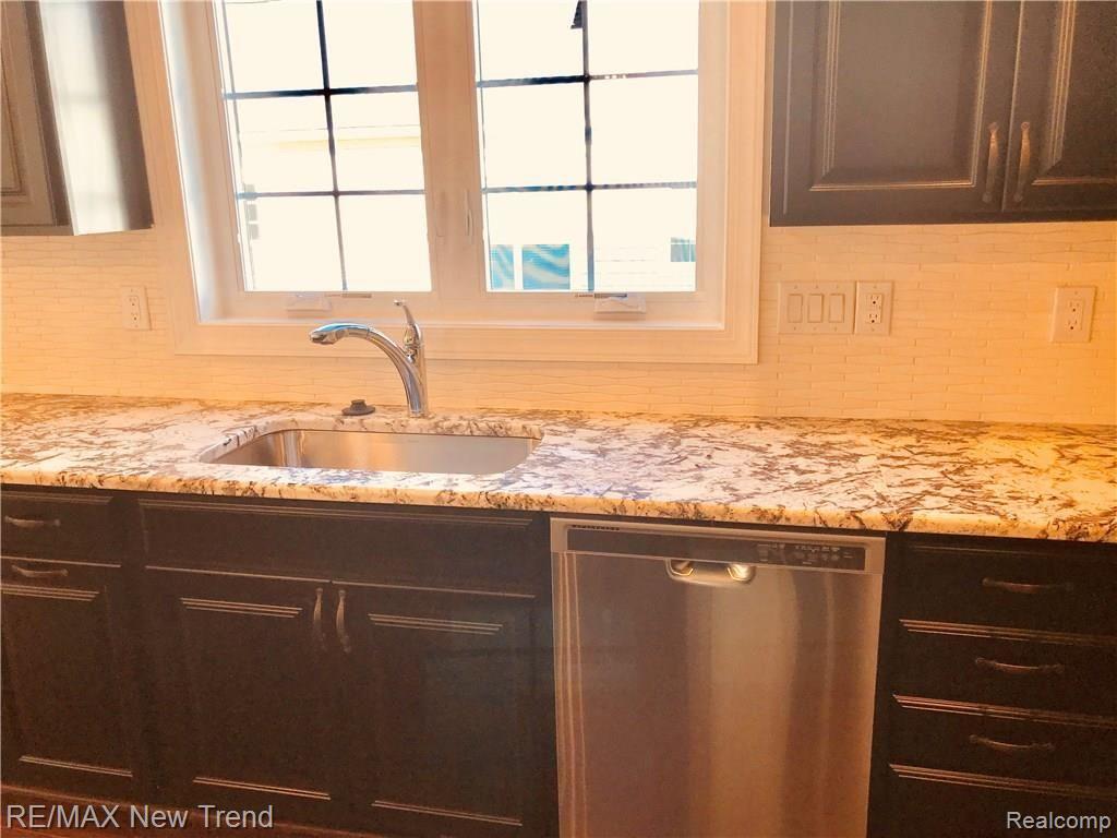 42932 Cardinal Way, Novi, MI — Photo 13