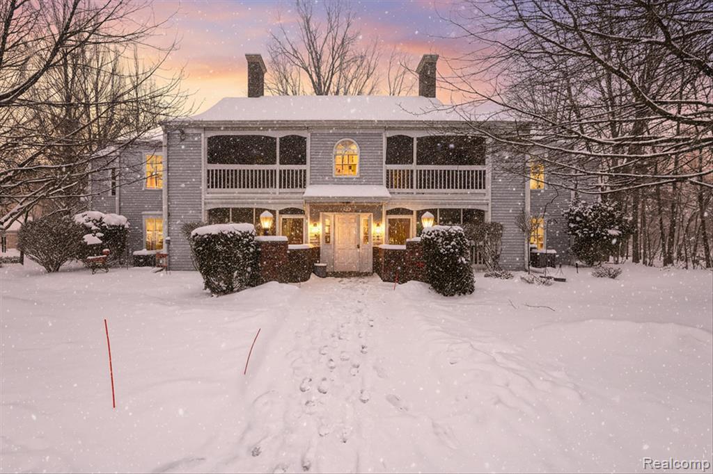 613 Curzon Court, 203, Howell, MI 48843 — front exterior