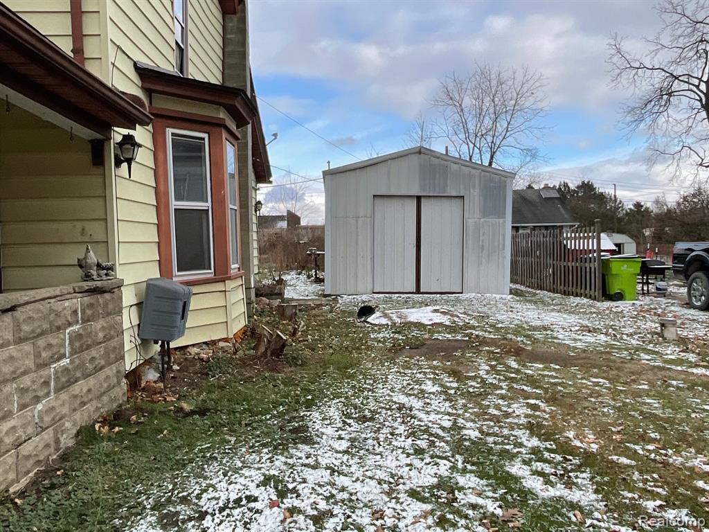 4530 EAST Road, Leonard, MI 48367 — Photo 8