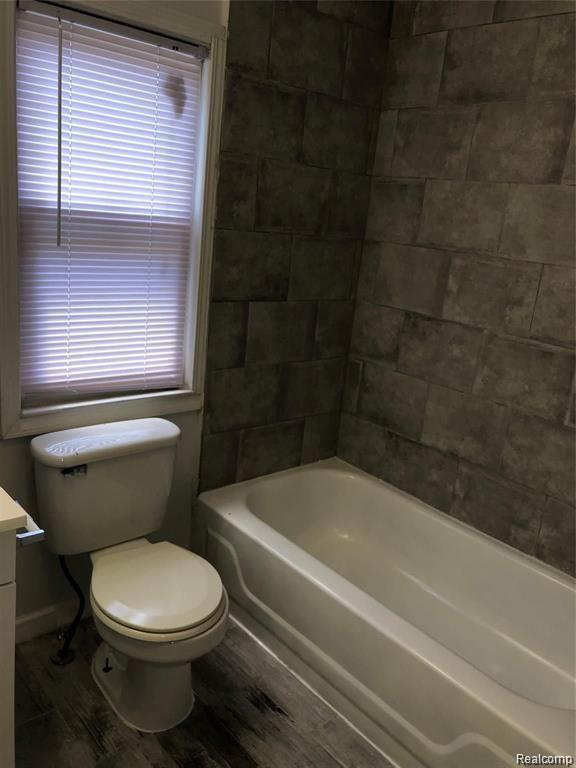 6641 FENTON Street, Dearborn Heights, MI 48127 — Photo 8