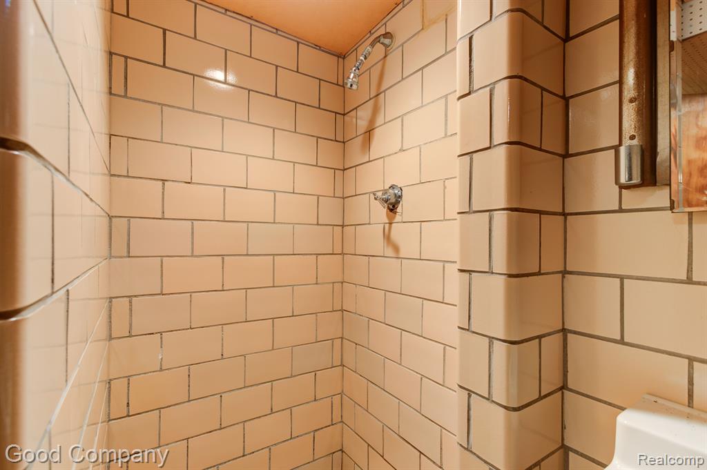 4008 PARKVIEW Drive, Royal Oak, MI 48073 — Photo 42