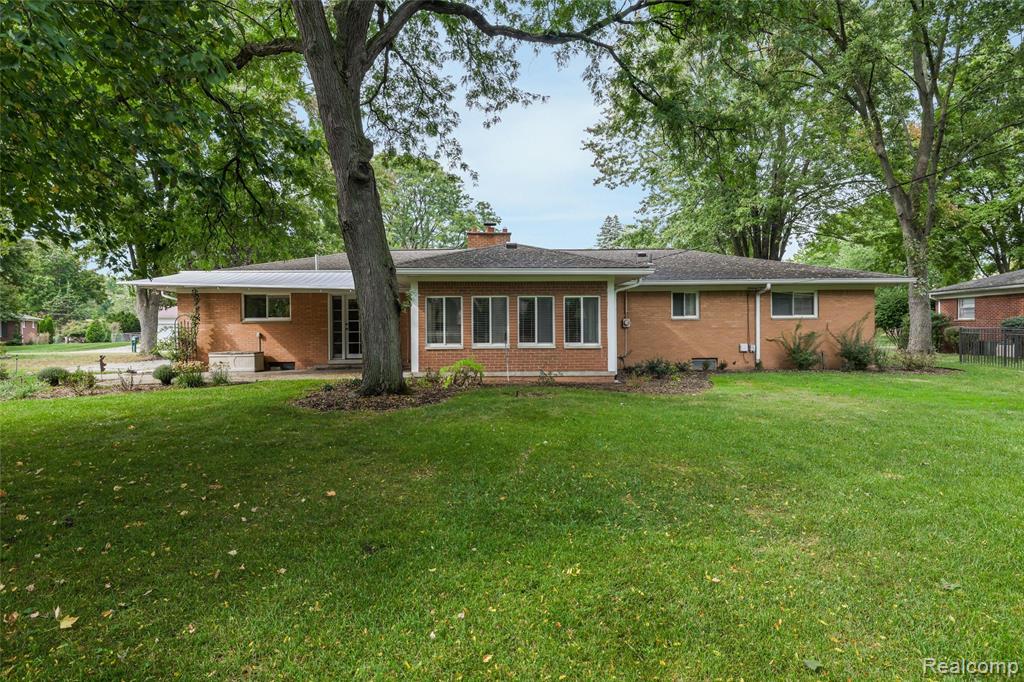 31698 Southview Street, Beverly Hills, MI 48025 — Photo 38