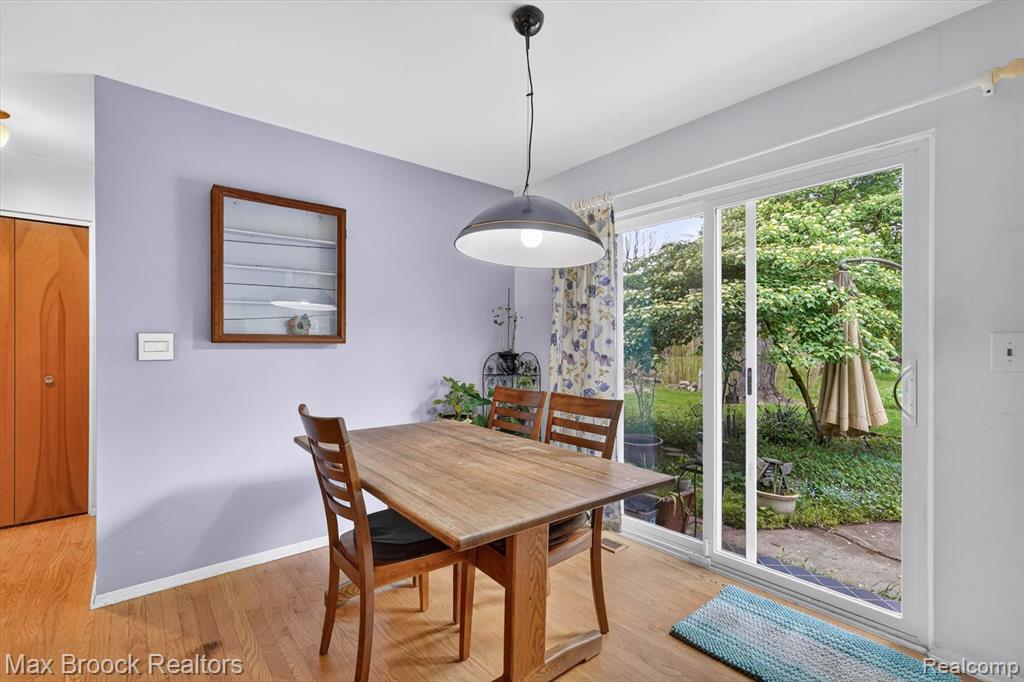 7456 Glengrove Drive, Bloomfield Hills, MI 48301 — Photo 19
