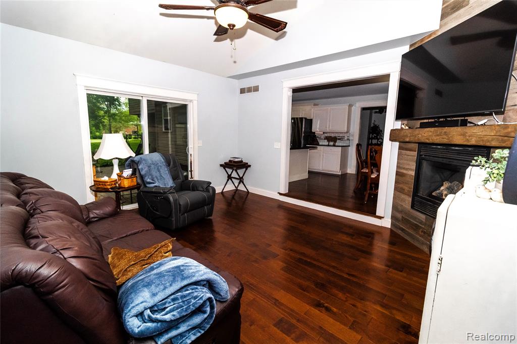 8314 Mill Pointe Court, Goodrich Vlg, MI — Photo 20