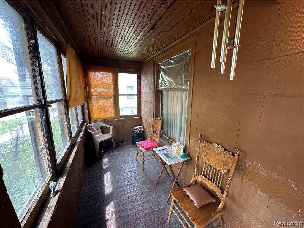 5042 Pennsylvania Street, Detroit, MI 48213 — Photo 2