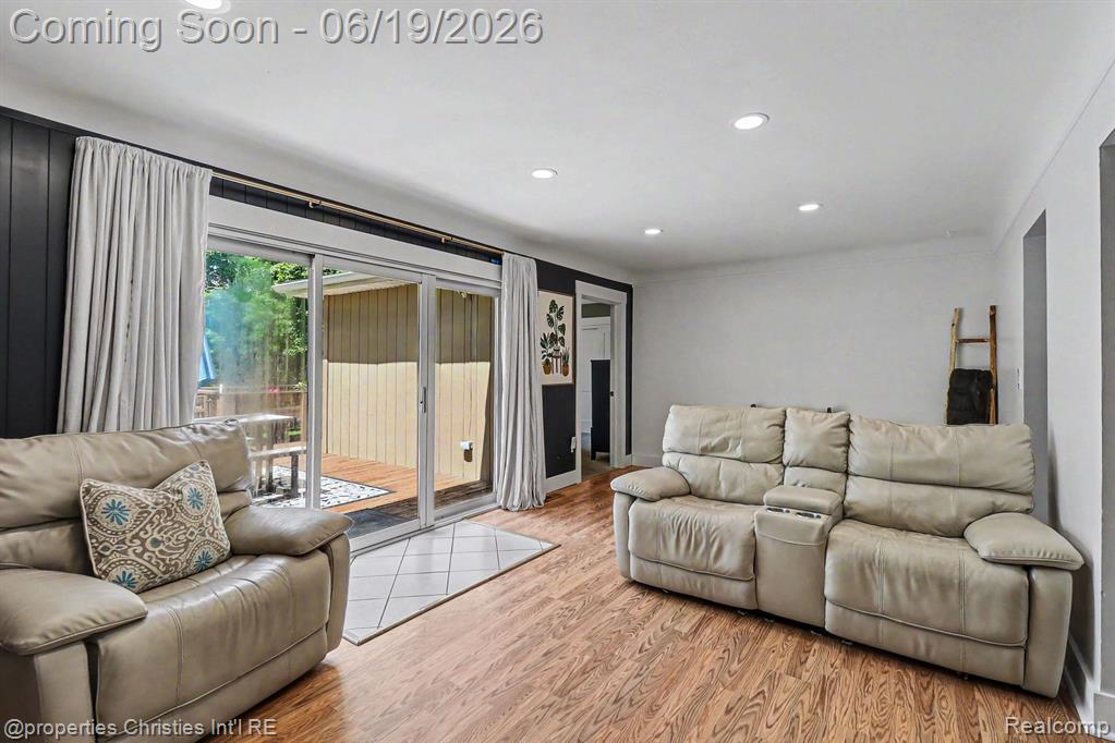 9567 Susin Lane, Clarkston, MI 48348 — Photo 15
