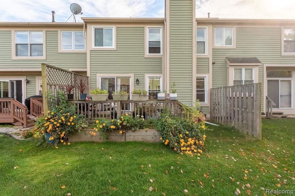 541 LIBERTY POINTE Drive, Ann Arbor, MI 48103 — Photo 25