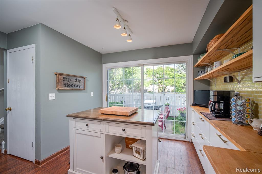 42174 Roscommon Street, Northville, MI 48167 — Photo 13