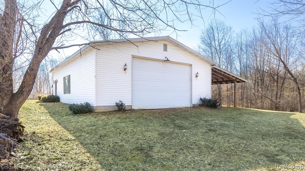 5427 OAK GROVE Road, Howell, MI 48855 — Photo 57
