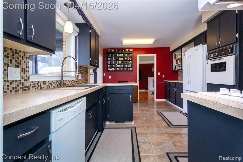 21247 Shurley Drive, Grosse Ile, MI 48138 — Photo 16