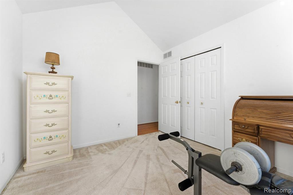 23664 W Lake Circle, Brownstown, MI 48183 — Photo 16
