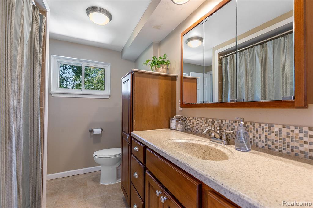 7406 Sussex Drive, Canton, MI 48187 — Photo 20