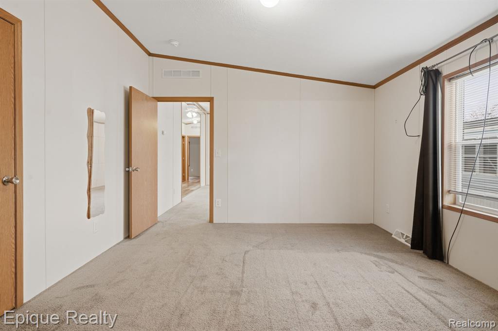 310 Greenwood, Wixom, MI 48393 — Photo 17