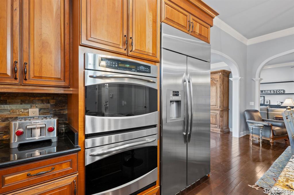 4128 BINGHAMPTON Court, Clarkston, MI 48348 — Photo 29