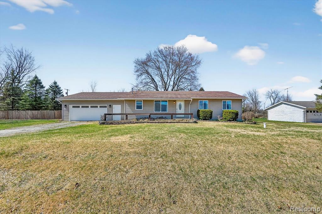 1109 Roods Lake Road, Lapeer, MI 48446 — Photo 32