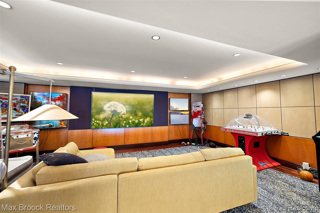 4740 Dow Ridge Road, Orchard Lake Village, MI, 48324