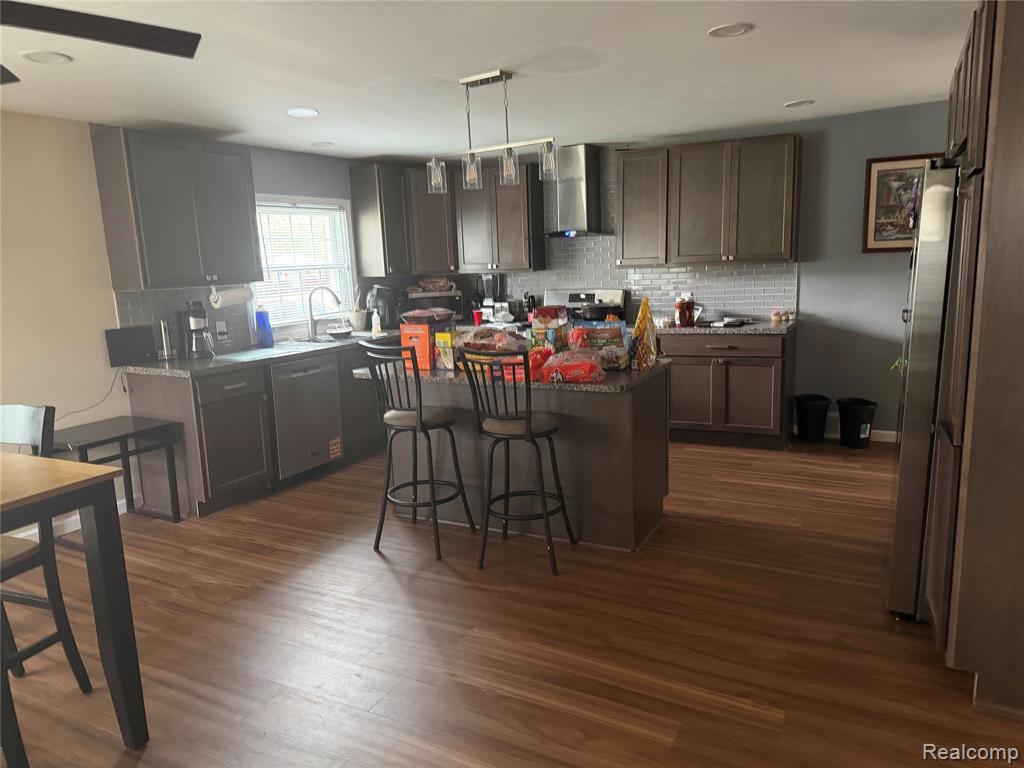 20088 Woodland Street, Harper Woods, MI 48225 — Photo 7