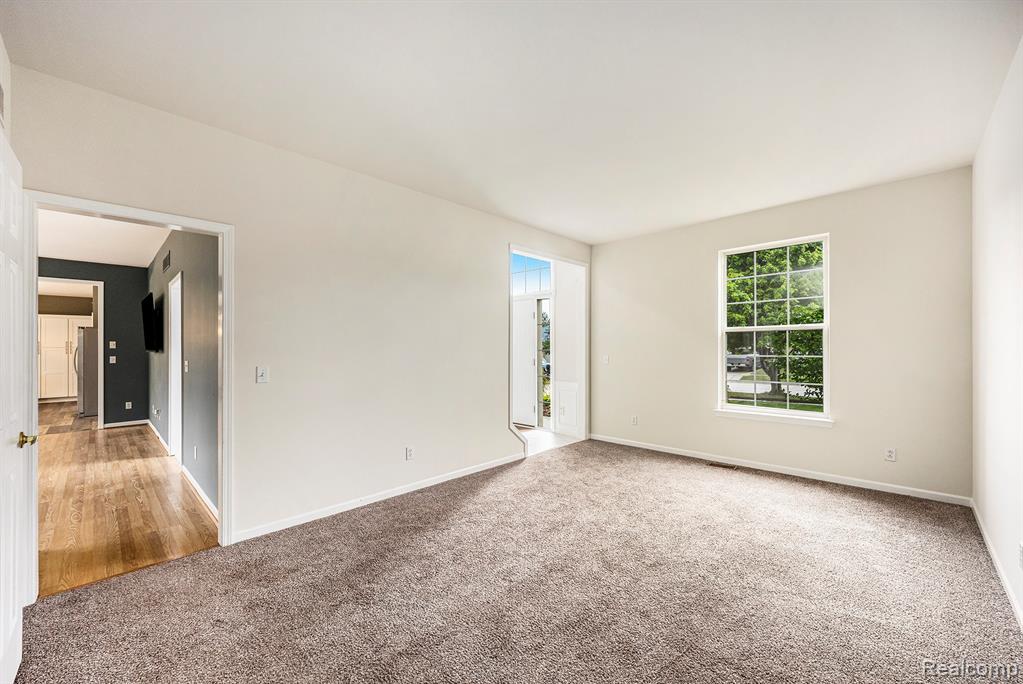 49620 Dunhill Drive, Macomb, MI 48044 — Photo 27