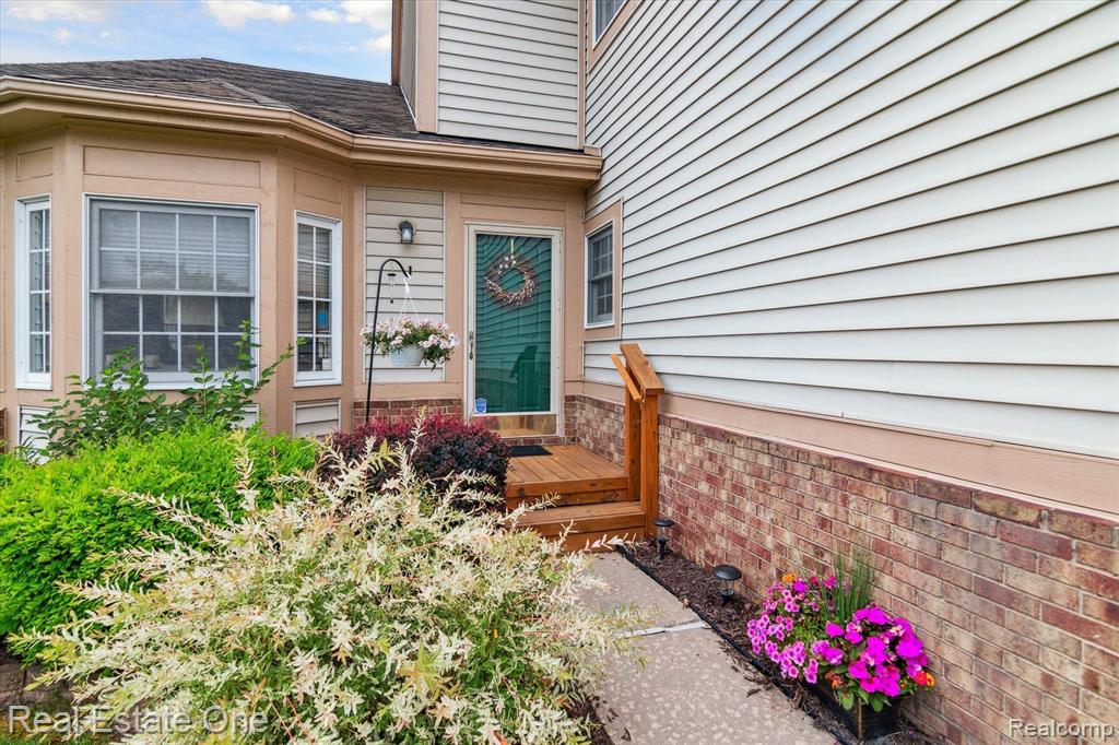 41694 KENILWORTH Lane, Novi, MI 48377 — Photo 3
