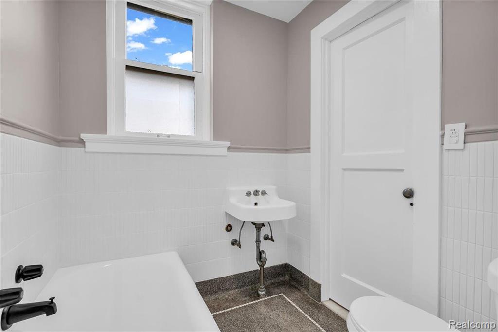 8120 E JEFFERSON Avenue, 3F, Detroit, MI 48214 — Photo 22
