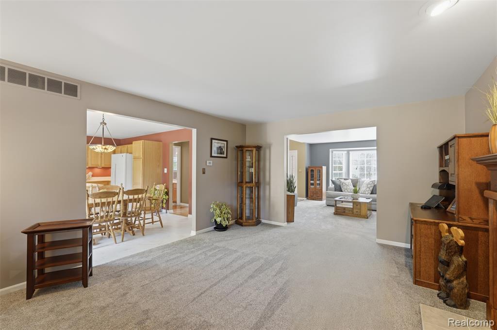 6263 Shadetree Court, Howell, MI 48843 — Photo 8