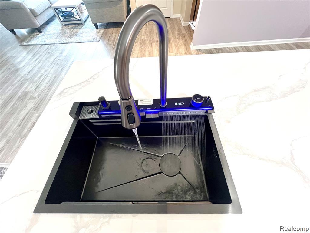 13185 Canopy Drive, Sterling Heights, MI, 48313