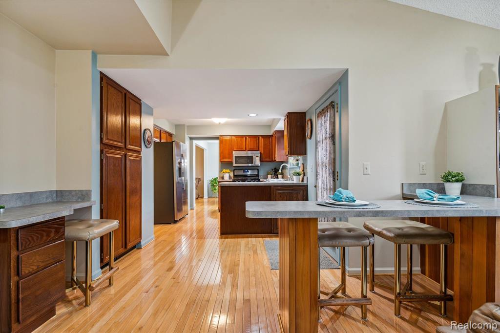 45303 CLAYMORE Drive, Canton, MI 48187 — Photo 24