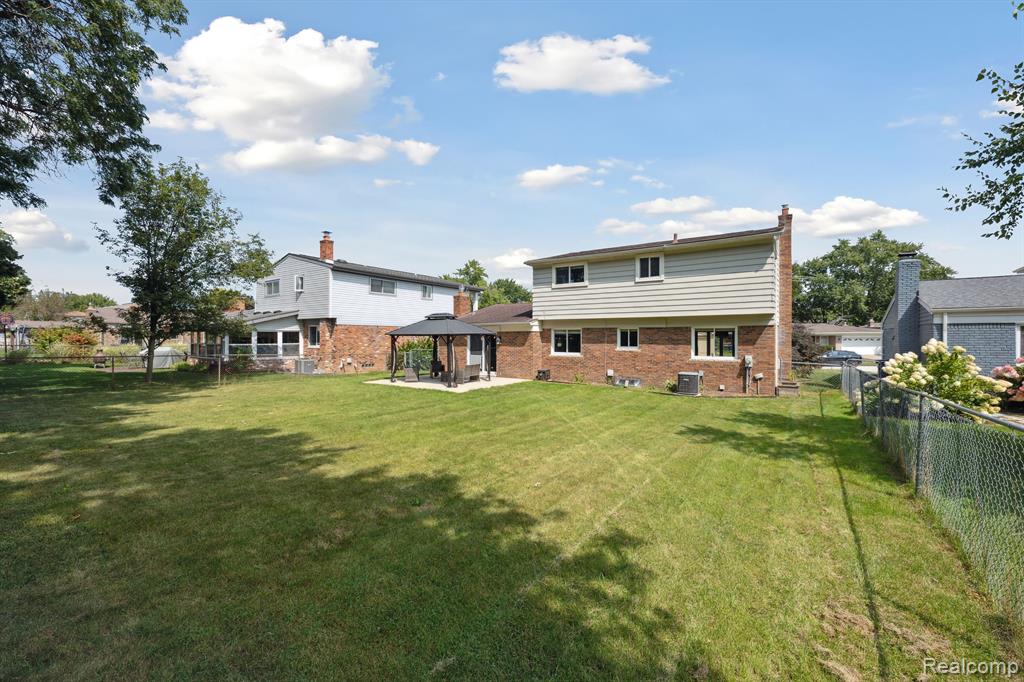 7363 HILLSBORO Drive, Canton, MI 48187 — Photo 41