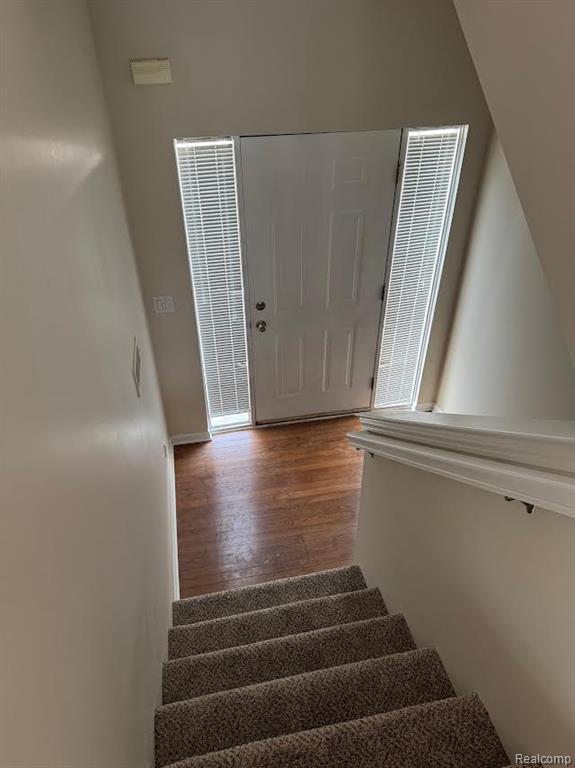 4790 MADDIE Lane, Dearborn, MI 48126 — Photo 2