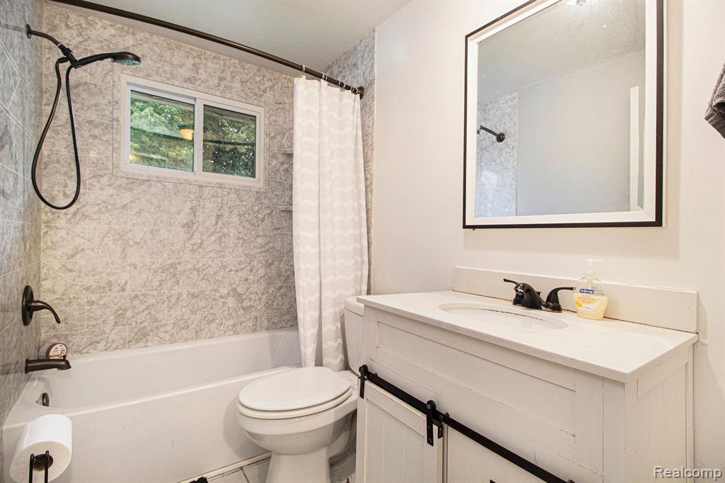 1255 GAULT Drive, Ypsilanti, MI 48198 — Photo 18