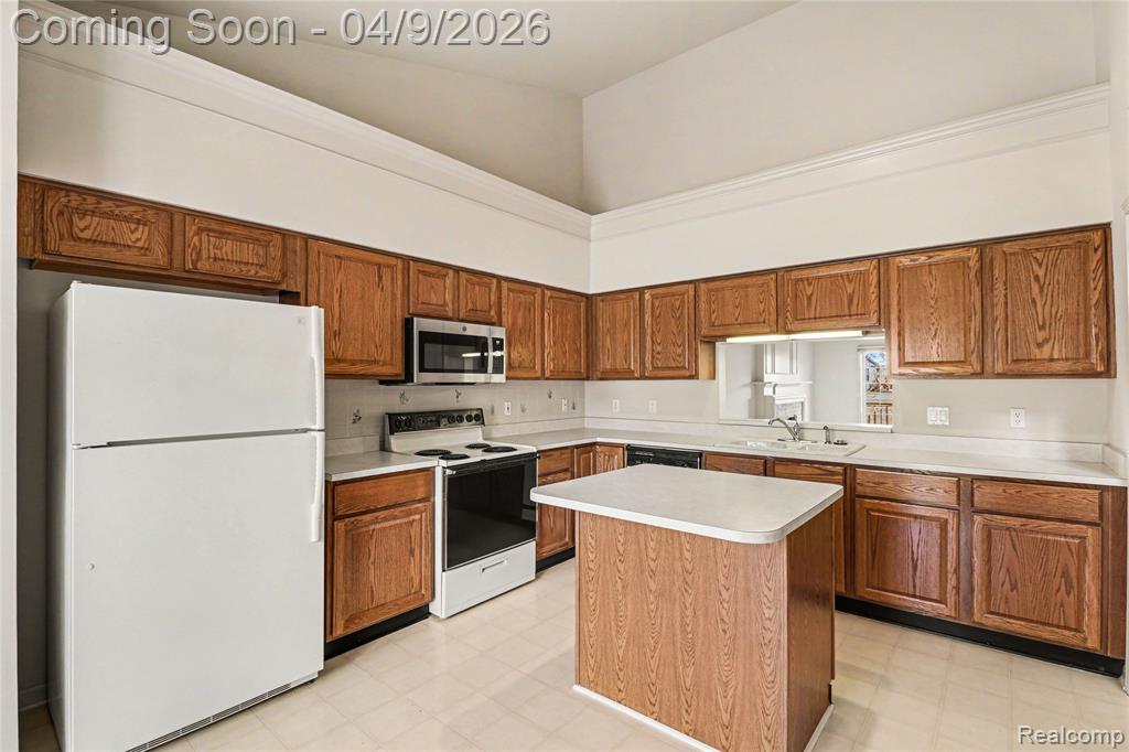 39700 Muirfield Lane, Northville, MI 48168 — Photo 11