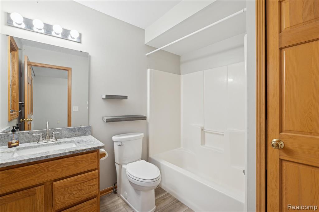 7183 Miller Lane, Grand Blanc, MI 48439 — Photo 28