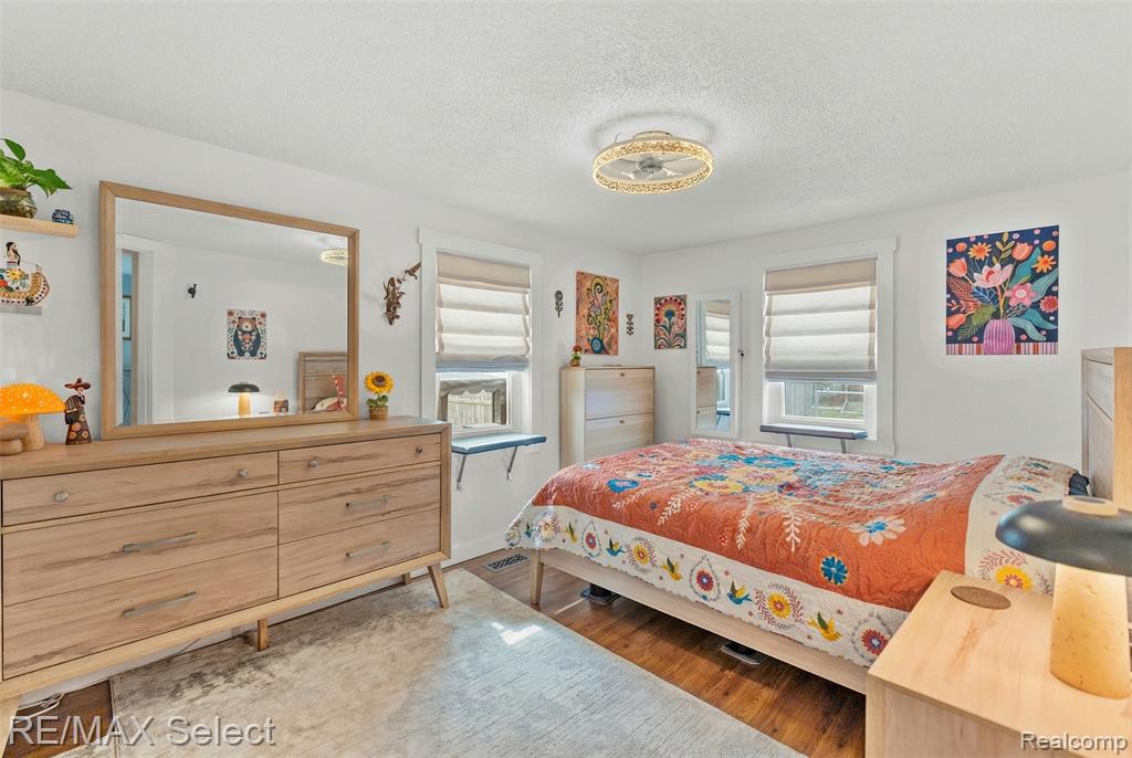 3101 W Maple Avenue, Flint, MI 48507 — Photo 28