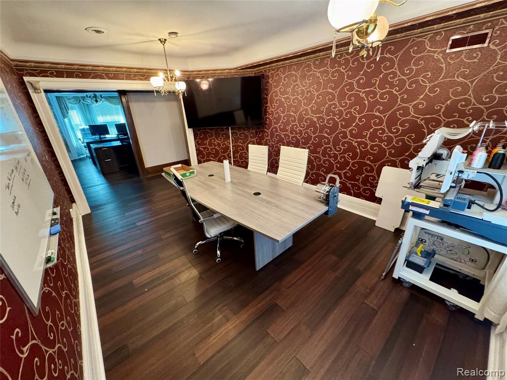 2156 W JEFFERSON Avenue, Trenton, MI, 48183