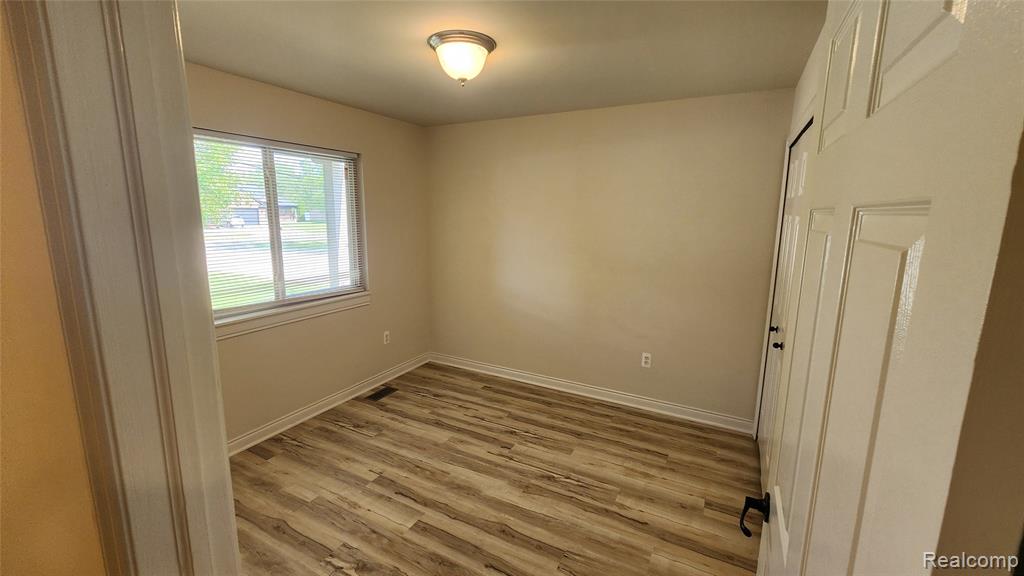 51675 Sass Road, New Baltimore, MI 48047 — Photo 5