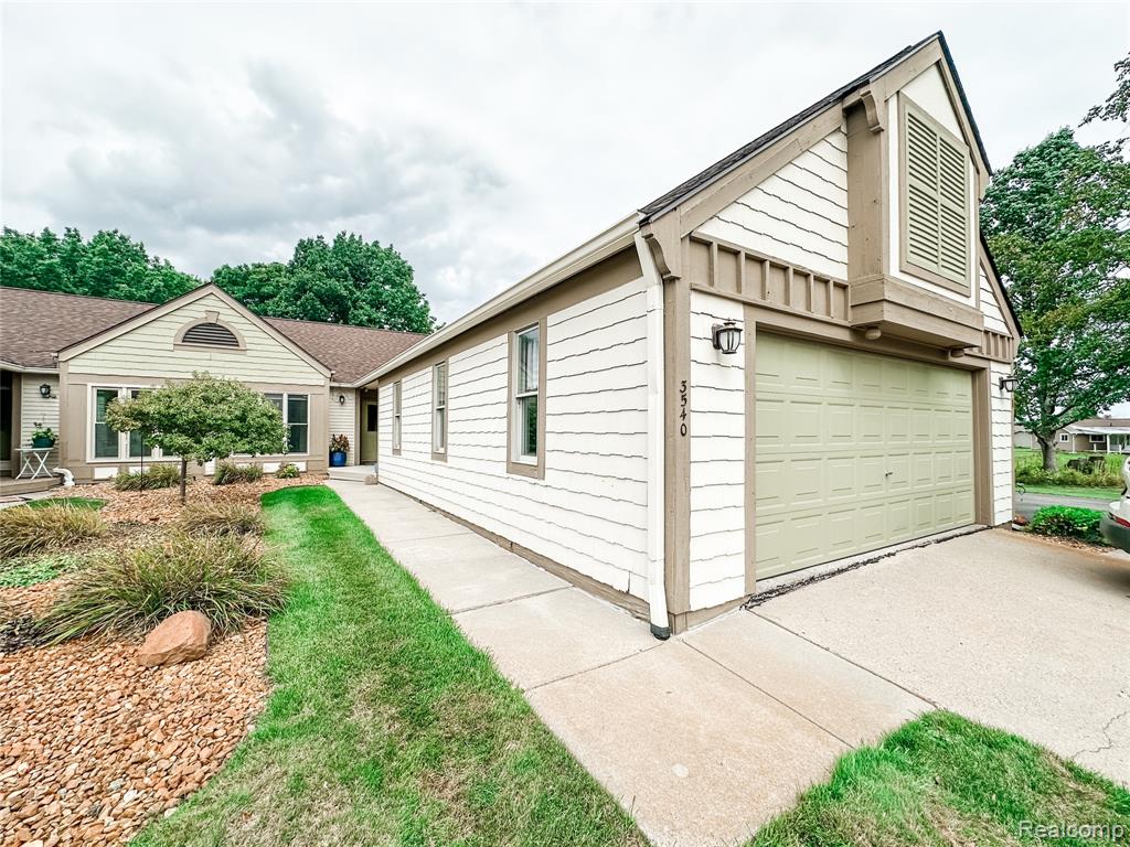 3540 Wedgewood Drive, Lapeer, MI 48446 — front exterior