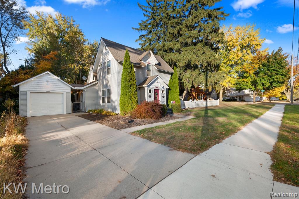 735 E HURON Street, Milford, MI 48381 — Photo 50