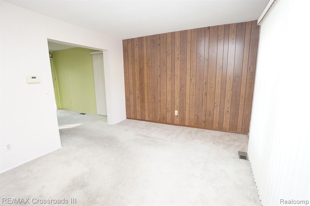 13378 N LAKE POINT Boulevard N, 2-4, Van Buren, MI 48111 — Photo 4