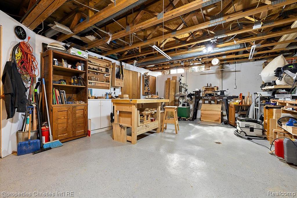 5970 Slate Drive, Troy, MI 48085 — Photo 34