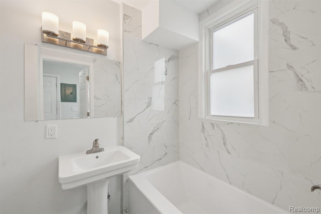 8619 Lozier Avenue, Warren, MI 48089 — Photo 7