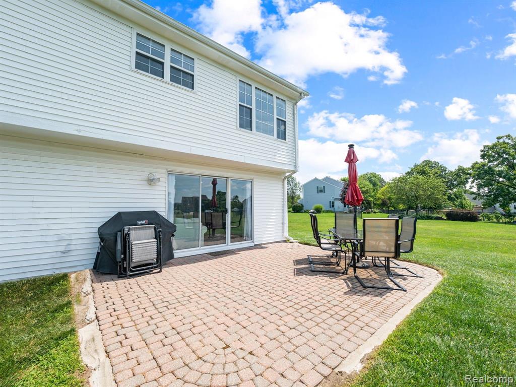 7538 Lochmoor Drive, Ypsilanti, MI 48197 — Photo 20