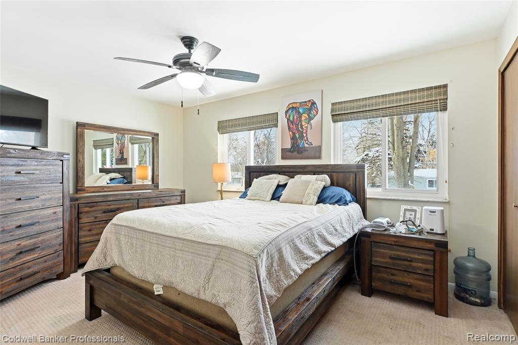 4904 Lake Grove Drive, White Lake, MI 48383 — Photo 14