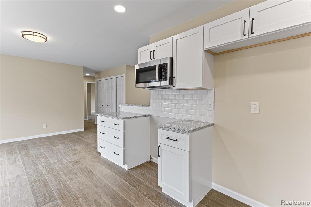 3745 Capitol Way, Highland, MI 48356 — Photo 13