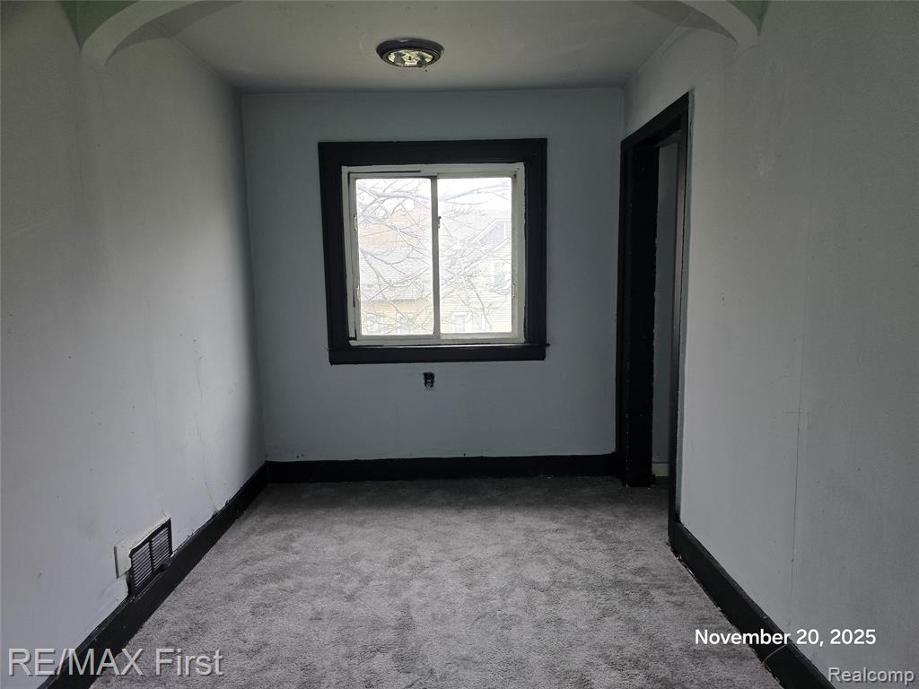 9379 Manor Street, Detroit, MI 48204 — Photo 7