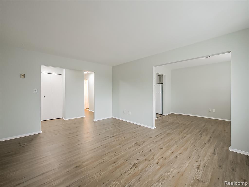 211 Summit Ridge, White Lake, MI — Photo 13
