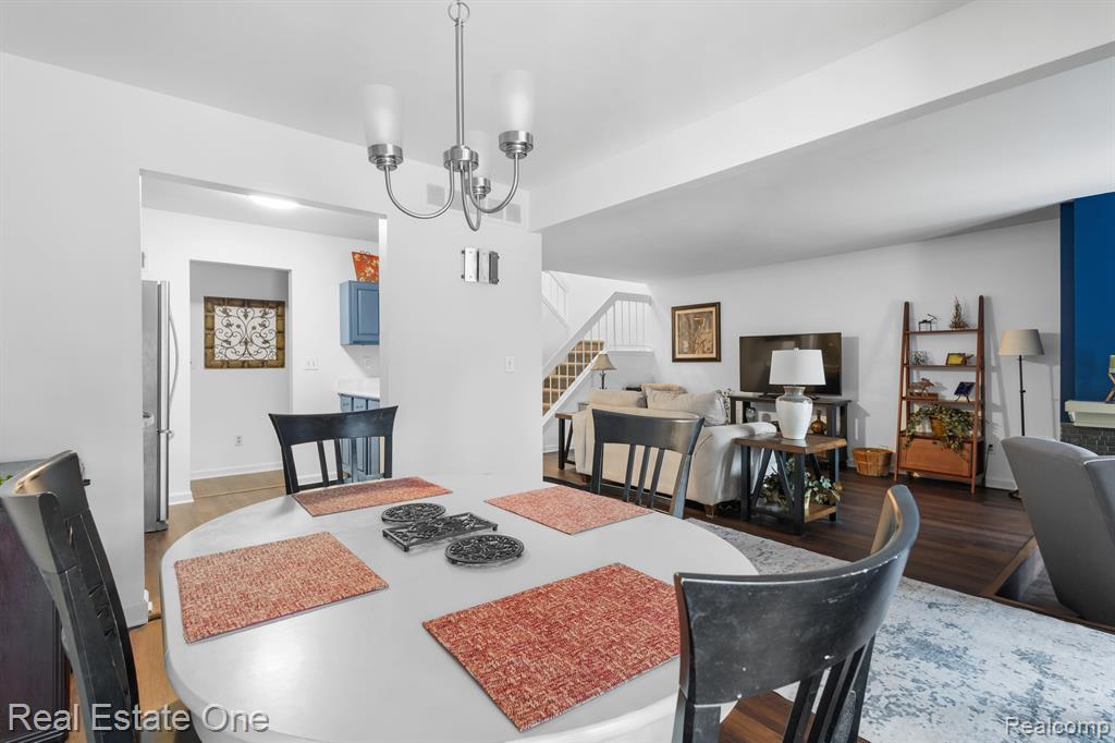 1555 S HILL Boulevard, Bloomfield Hills, MI 48304 — Photo 12