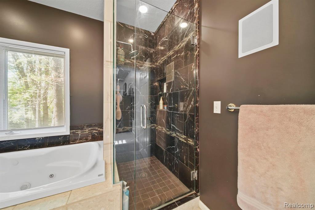 4852 INDIAN CREEK Drive, Jackson, MI 49201 — Photo 31